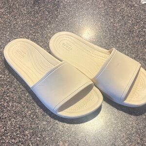 CROCS Women's Classic Cream Sandals